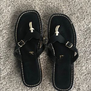 Black Kino flip flops